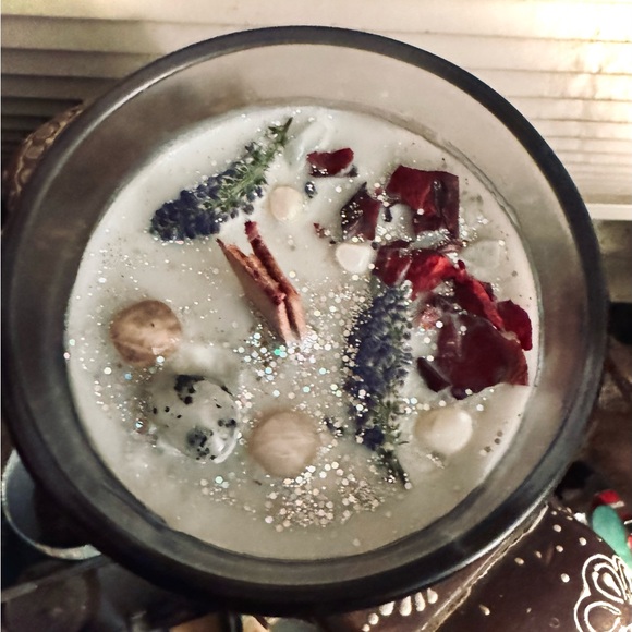 Cancer ♋️ Crystal Candle - Picture 6 of 10